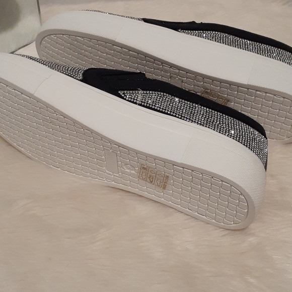 (NWOT) RHINESTONE CANVAS TENNIS SHOES - Picture 8 of 9